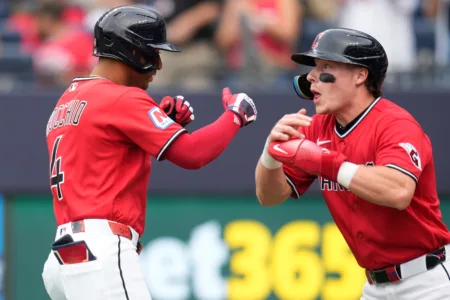 Guardians hit 7 home runs in 13-4 win over Twins